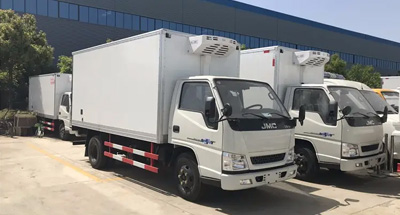 為什么冷藏車的車身使用玻璃鋼？